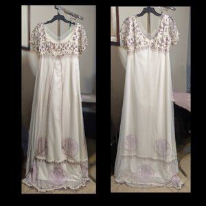 Titanic-Inspired Wedding Dress – Size 10 – $250